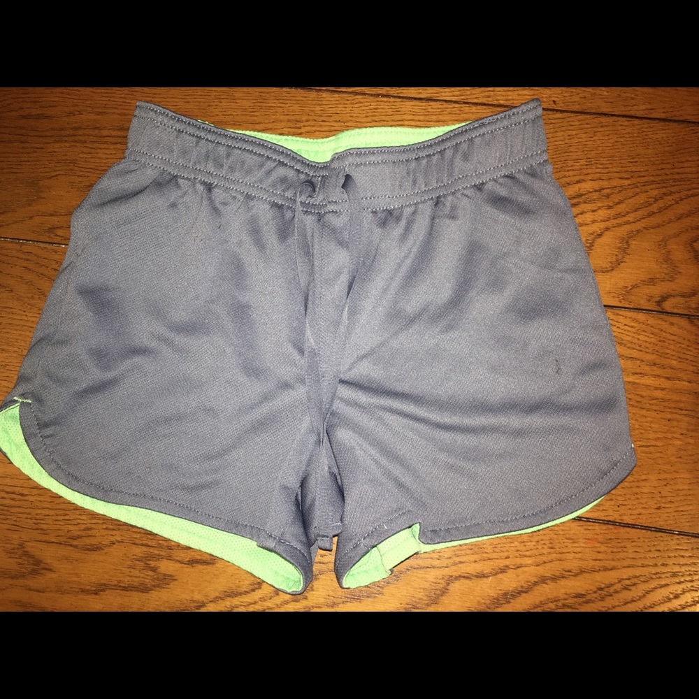 Old Navy Reversible Mesh Shorts Sz 6x